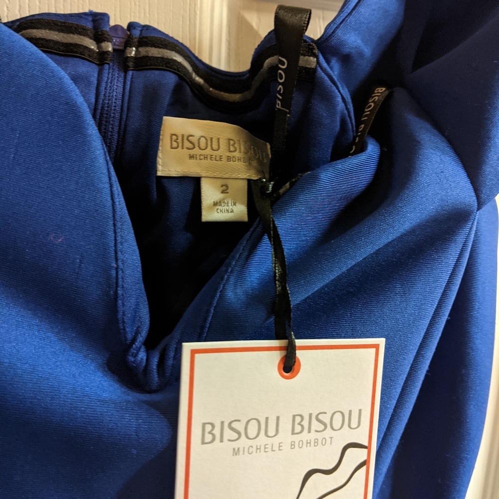 Dress - Picture 2 of 2